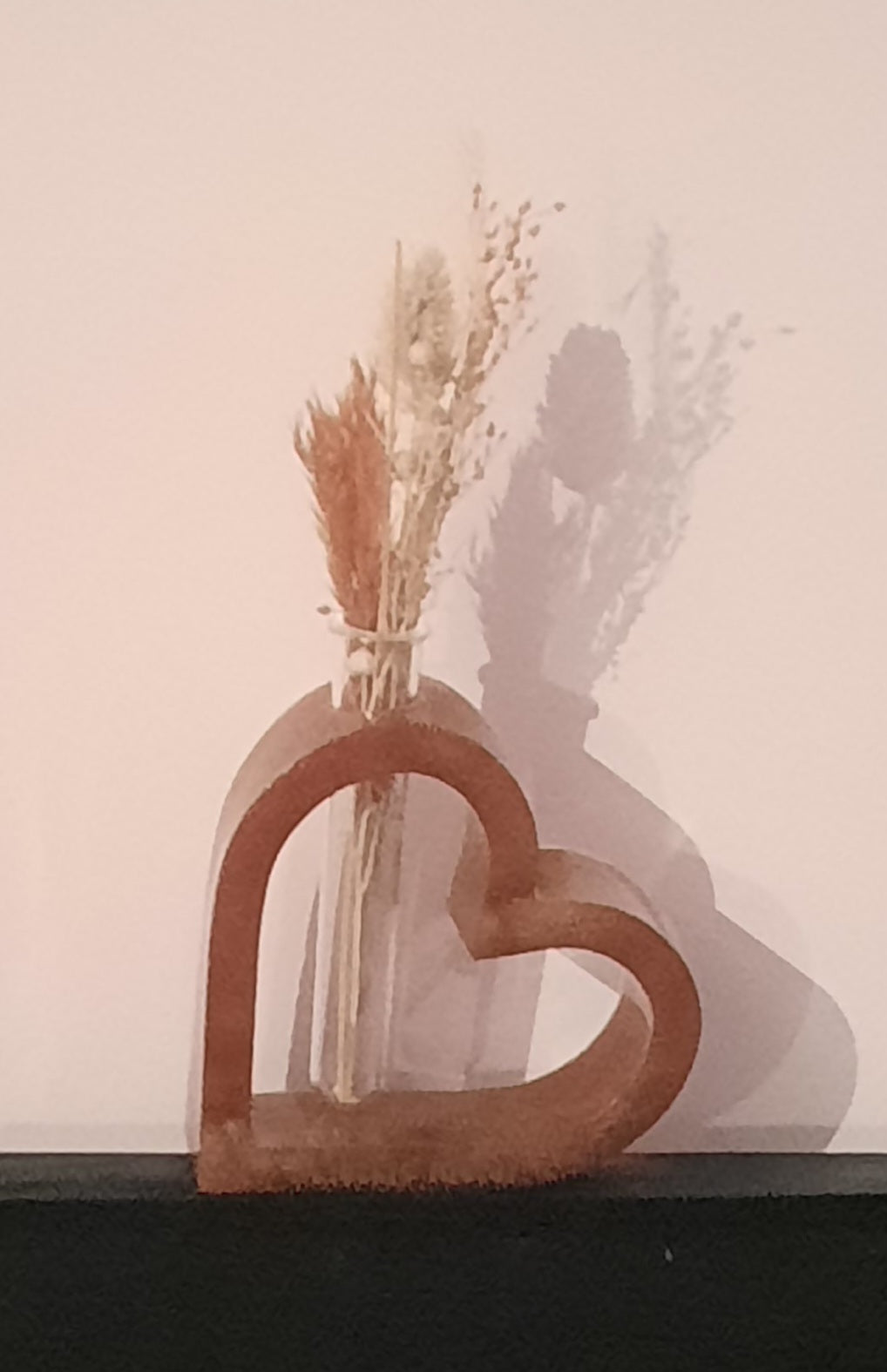 Epoxy hart met vaasje een droogbloemen