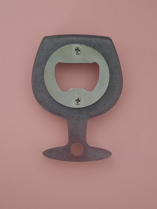 Fles opener in epoxy